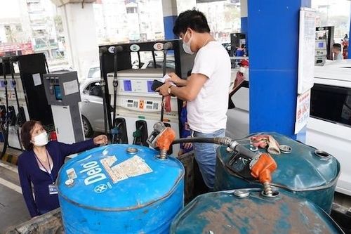Kiến nghị bỏ quỹ bình ổn giá xăng dầu