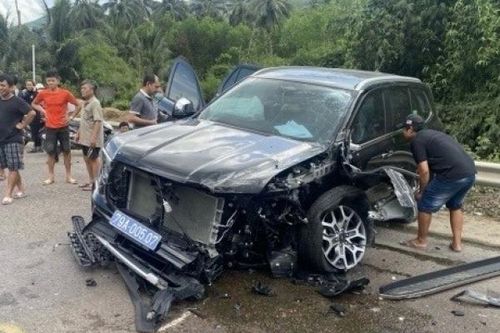 Xe chở lãnh đạo Sở Tư pháp Khánh Hòa gặp nạn, 4 người bị thương