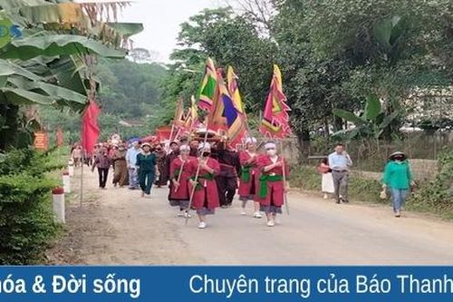 Phát huy vai trò người có uy tín trong việc giữ gìn bản sắc văn hóa dân tộc