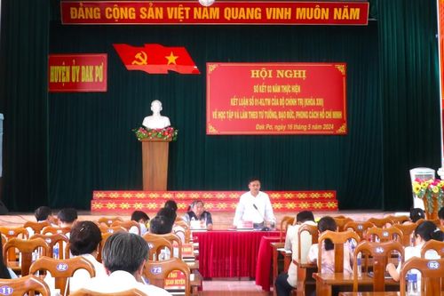 Đak Pơ khen thưởng 26 tập thể, cá nhân học tập và làm theo Bác