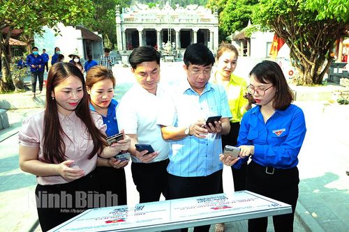 Tuổi trẻ Ninh Bình tích cực tham gia số hóa di tích lịch sử, văn hóa