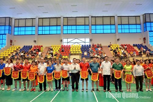 389 vận động viên tham gia Giải thể thao đoàn thể Khối các cơ quan và doanh nghiệp tỉnh