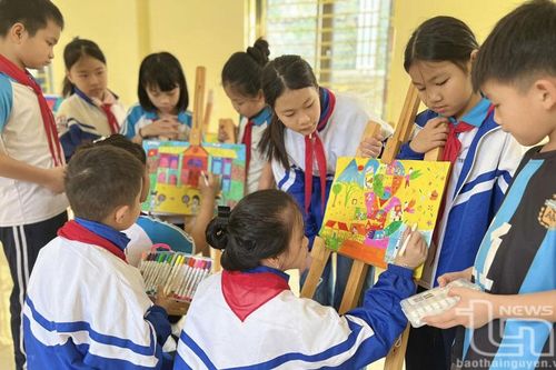 Người bạn đồng hành với thiếu nhi
