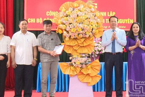TP. Thái Nguyên: Thành lập 8 chi bộ doanh nghiệp dịp 19-5