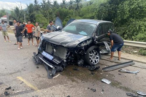 Xe chở đoàn công tác của Sở Tư pháp tỉnh Khánh Hòa bị tai nạn tại Phú Yên