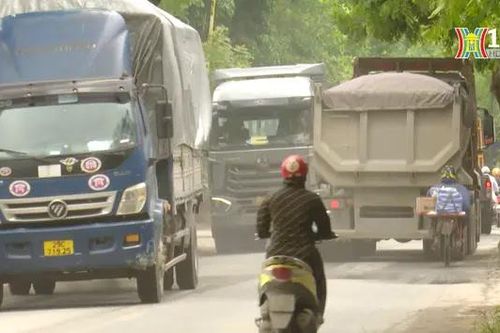 Đường 70 làm 4 năm chưa xong, dân khổ sở