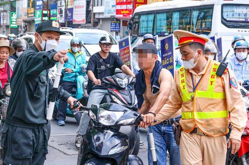 5 tổ công tác đặc biệt của Công an Hà Nội ra quân, loạt xe vi phạm bị xử lý