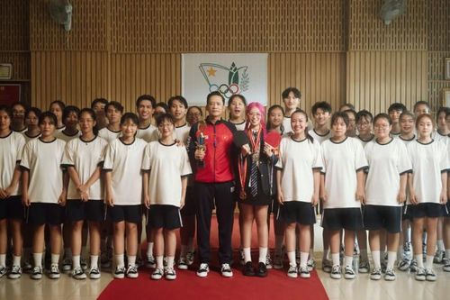 Cầm tái xuất làng nhạc với MV 'Yêu hay không yêu'