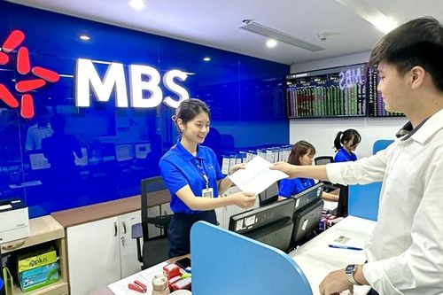 MBS chinh phục đỉnh mới trước thời điểm phát hành thêm cổ phiếu
