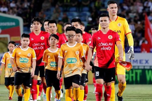 Bóng đá Việt Nam: Mong manh hai chữ chuyên nghiệp