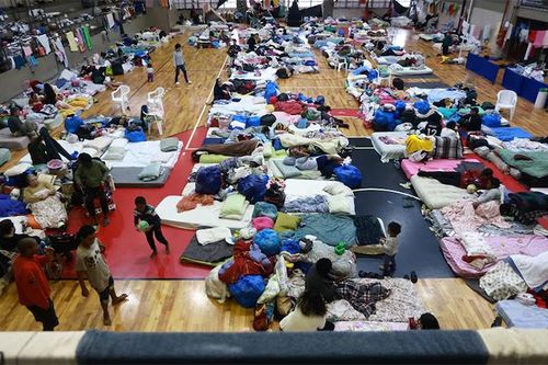 Brazil dựng 'thành phố lều trại' cho người dân vùng lũ lụt tránh nạn