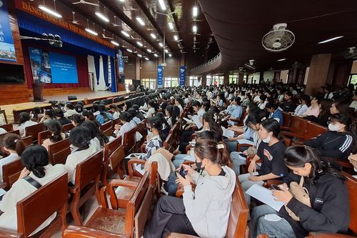 Gần 600 thí sinh dự kỳ thi đánh giá năng lực môn năng khiếu khối M và N