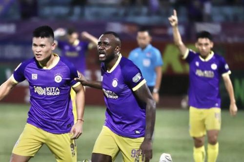 Hoàng Anh Gia Lai thua sốc Hà Nội FC