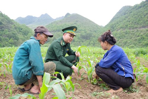 Tăng cường công tác vận động quần chúng bảo vệ biên giới quốc gia