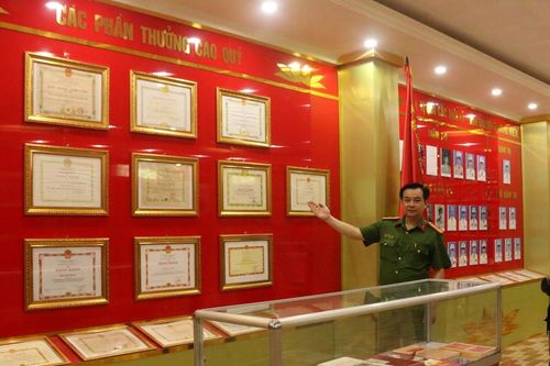 Sức mạnh cảm hóa trên hành trình cải tạo, hoàn lương: Bài 2: Bình yên lớp học xóa mù chữ ở Trại giam Yên Hạ