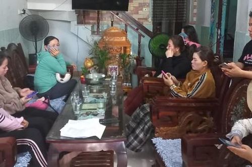 Quảng Ngãi: Hàng trăm người dân 'sập bẫy' lừa