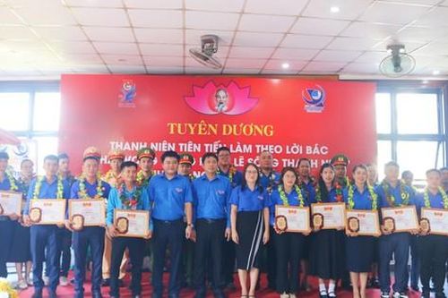 Quảng Ngãi tuyên dương 25 thanh niên tiến tiến làm theo lời Bác