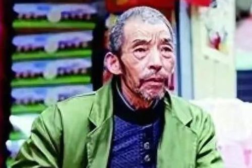 Nuôi 2 bé gái bị bỏ rơi, người bán rau nhận trái ngọt sau nhiều năm