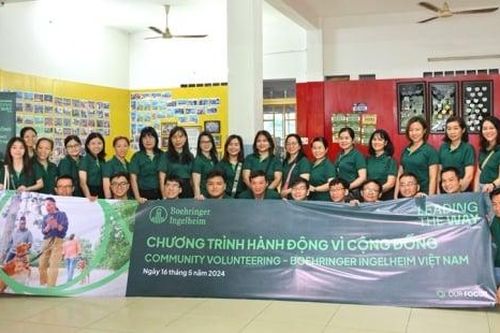 Hỗ trợ người yếu thế và các tổ chức cứu trợ vật nuôi
