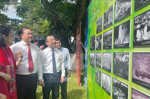 Triển lãm ảnh 'Dấu ấn Điện Biên trong điện ảnh' tại TP Hồ Chí Minh