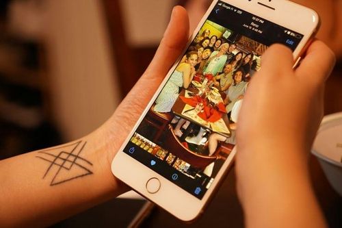 Cập nhật lên iOS 17.5, người dùng iPhone 'tá hỏa' khi nhiều ảnh cũ bất ngờ 'hồi sinh'