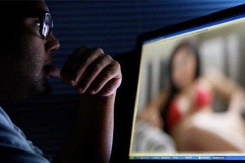 Điều tra vụ nam thanh niên bị tống tiền sau khi 'chat nhạy cảm' qua mạng