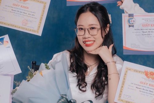 Thủ khoa trường Đoàn Thị Điểm giành 3 học bổng vào đại học