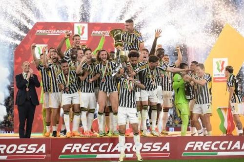 Juventus khó xử vì Allegri