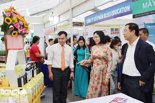 Ngày Khoa học và công nghệ Việt Nam (18-5): Khoa học, công nghệ và đổi mới sáng tạo - khơi dậy khát vọng, kiến tạo tương lai