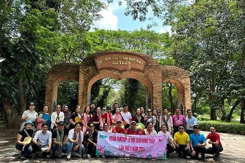 Đoàn Famtrip tham quan, trải nghiệm du lịch tại Đồng Tháp