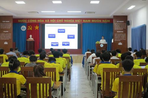 Trường Đại học Nha Trang: Tổ chức tọa đàm về năng suất chất lượng