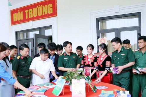Bộ Chỉ huy Quân sự tỉnh tuyên truyền, phổ biến, giáo dục pháp luật cho cán bộ, chiến sĩ và Nhân dân