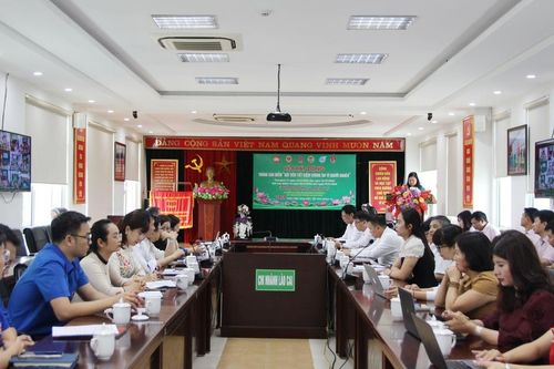 Phát động tháng cao điểm 'Gửi tiền tiết kiệm, chung tay vì người nghèo'