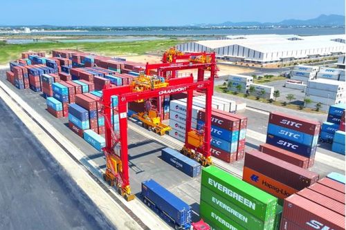 Cảng Chu Lai đưa vào vận hành hệ thống cẩu chuyên dụng trị giá hơn 400 tỷ đồng