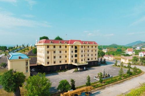 Cổ phiếu AAH giảm sàn sau 7 phiên tăng trần