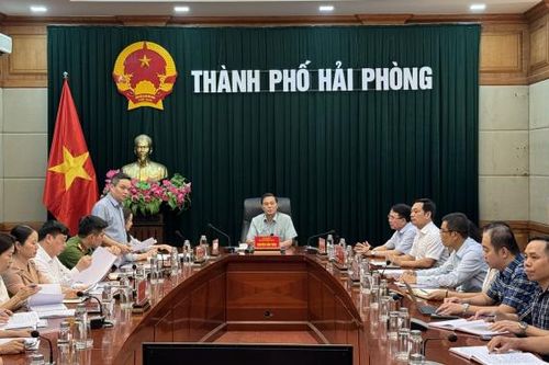 Khẩn trương làm rõ nguyên nhân bé 5 tuổi nghi bị bạo hành ở trường mầm non