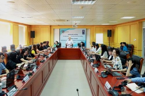 Bồi dưỡng 'Kỹ năng đưa tin về nhóm dễ bị tổn thương' cho phóng viên, biên tập viên các cơ quan thông tấn, báo chí