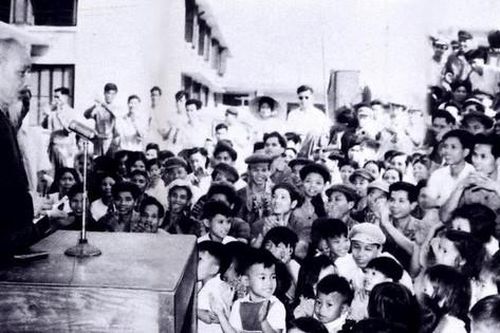 Bài tham dự cuộc thi 'Kỷ niệm 70 năm Ngày Giải phóng Thủ đô: Ký ức tự hào'Nhớ một lần gặp Bác