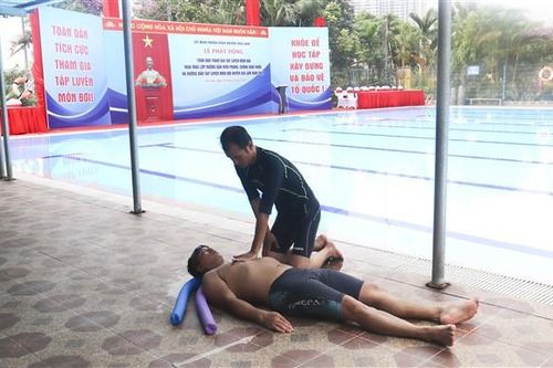 Phòng chống đuối nước, huyện Gia Lâm phát động toàn dân tham gia tập luyện bơi