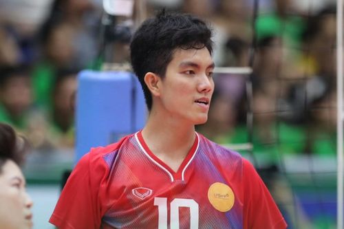 Bích Tuyền được trang bóng chuyền quốc tế khen ngợi khi ghi điểm nhiều hơn ngoại binh Trung Quốc cao 1m94, giúp đội nhà vào chung kết
