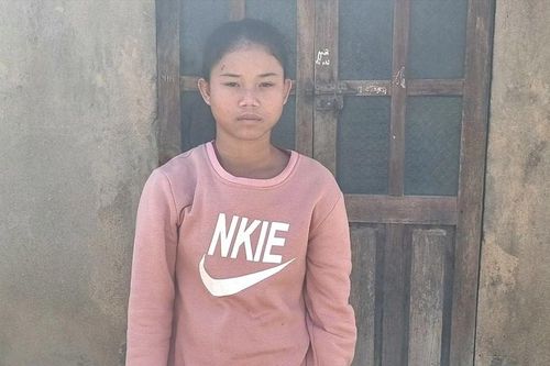 Em Y Thi mong được đến trường