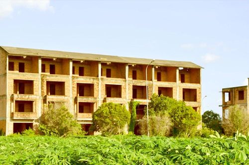 Khu đô thị: Nơi bỏ hoang, nơi xây mới