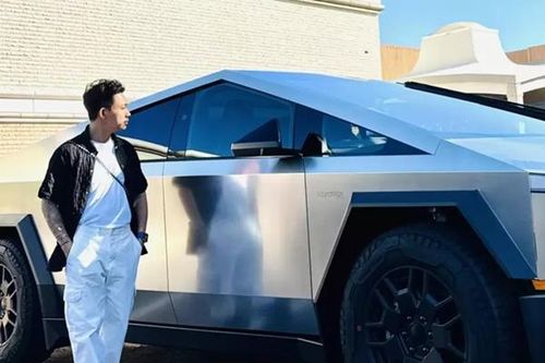Minh Nhựa tậu siêu bán tải điện Tesla Cybertruck kiểu 'ăn chắc mặc bền'