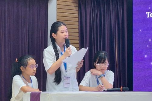 24 đội chơi tranh tài tại Chung kết thi tiếng Anh triết học cho trẻ em