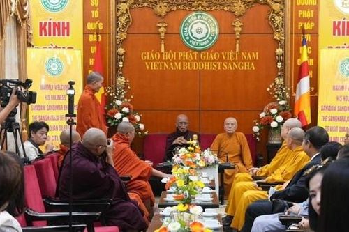 Đức Tăng thống Myanmar đến thăm Việt Nam mùa Phật đản