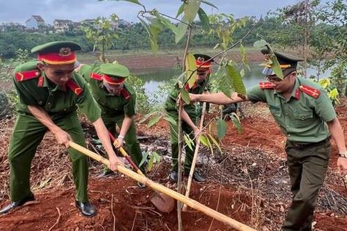 Đắk Nông phát động, trồng hàng nghìn cây xanh nhân dịp sinh nhật Bác