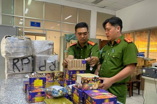 Phá đường dây nhập lậu pháo nổ quy mô lớn từ Campuchia về TP Hồ Chí Minh