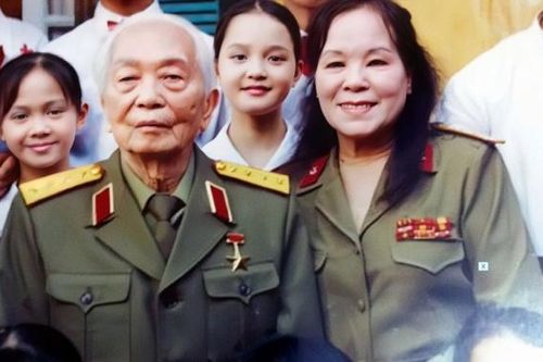 NSND Tường Vi: Người nghệ sĩ duy nhất có tên trong Từ điển Bách khoa Quân sự Việt Nam