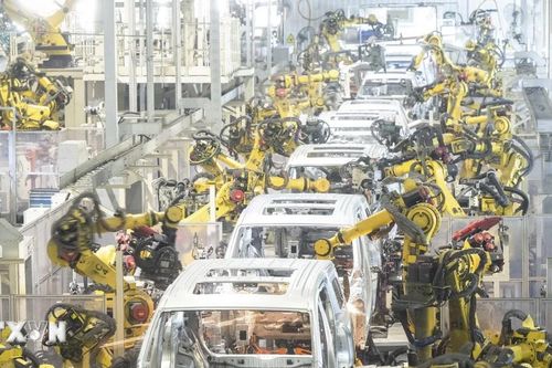 CEO Tập đoàn Stellantis: Áp thuế 100% ôtô điện Trung Quốc là 'cái bẫy lớn'