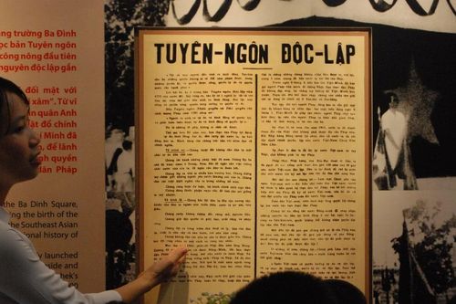 Thăm những di tích gắn liền với hoạt động cách mạng của Bác Hồ ở Thủ Đô
